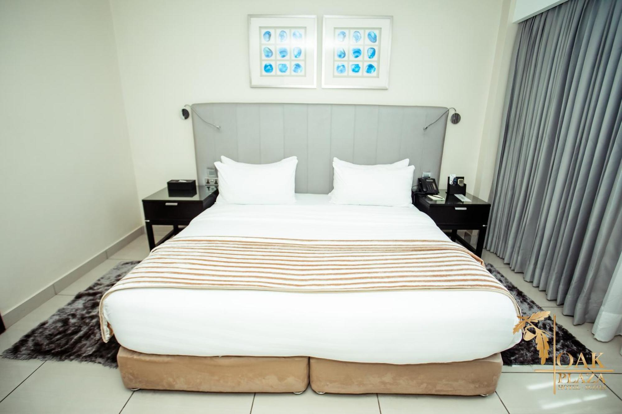Oak Plaza Hotels East Airport Accra Exterior photo