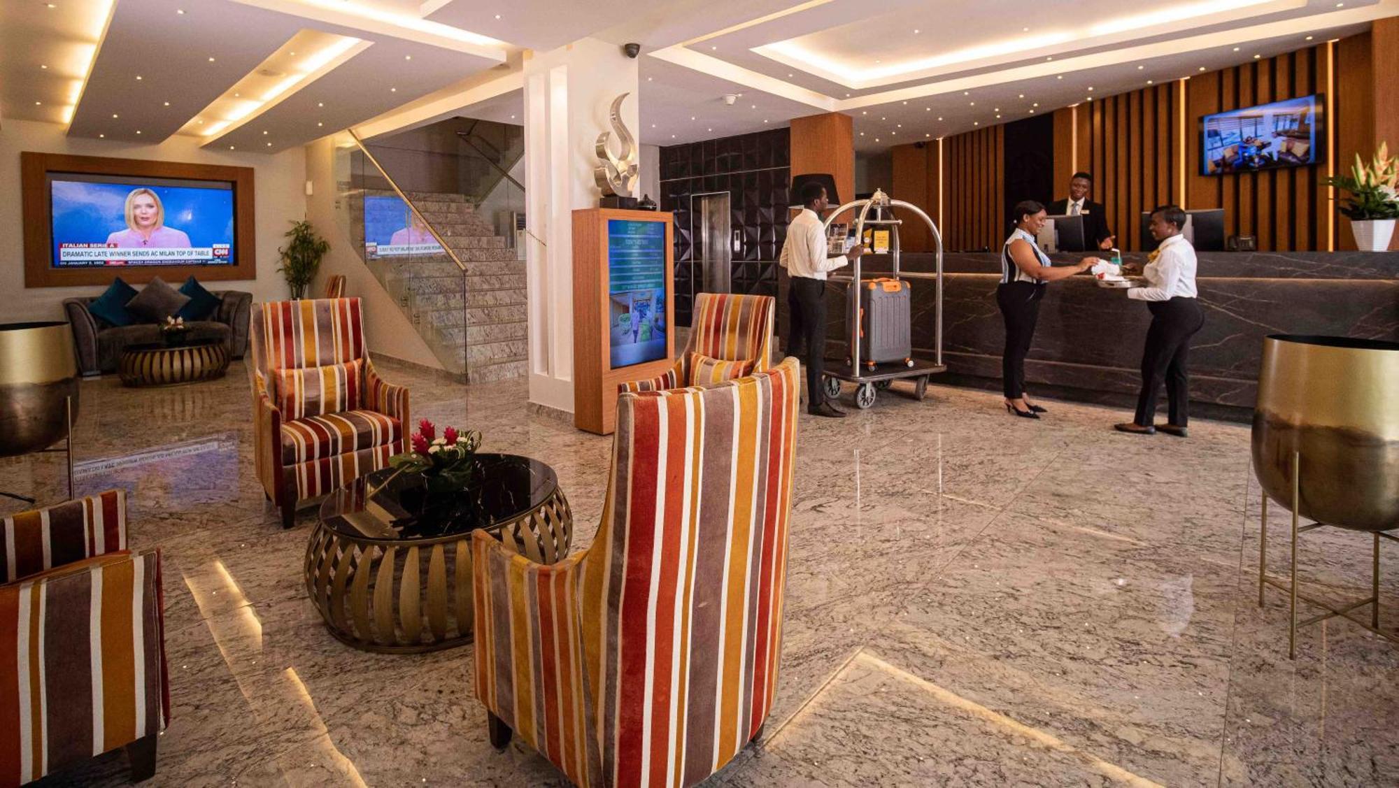Oak Plaza Hotels East Airport Accra Exterior photo
