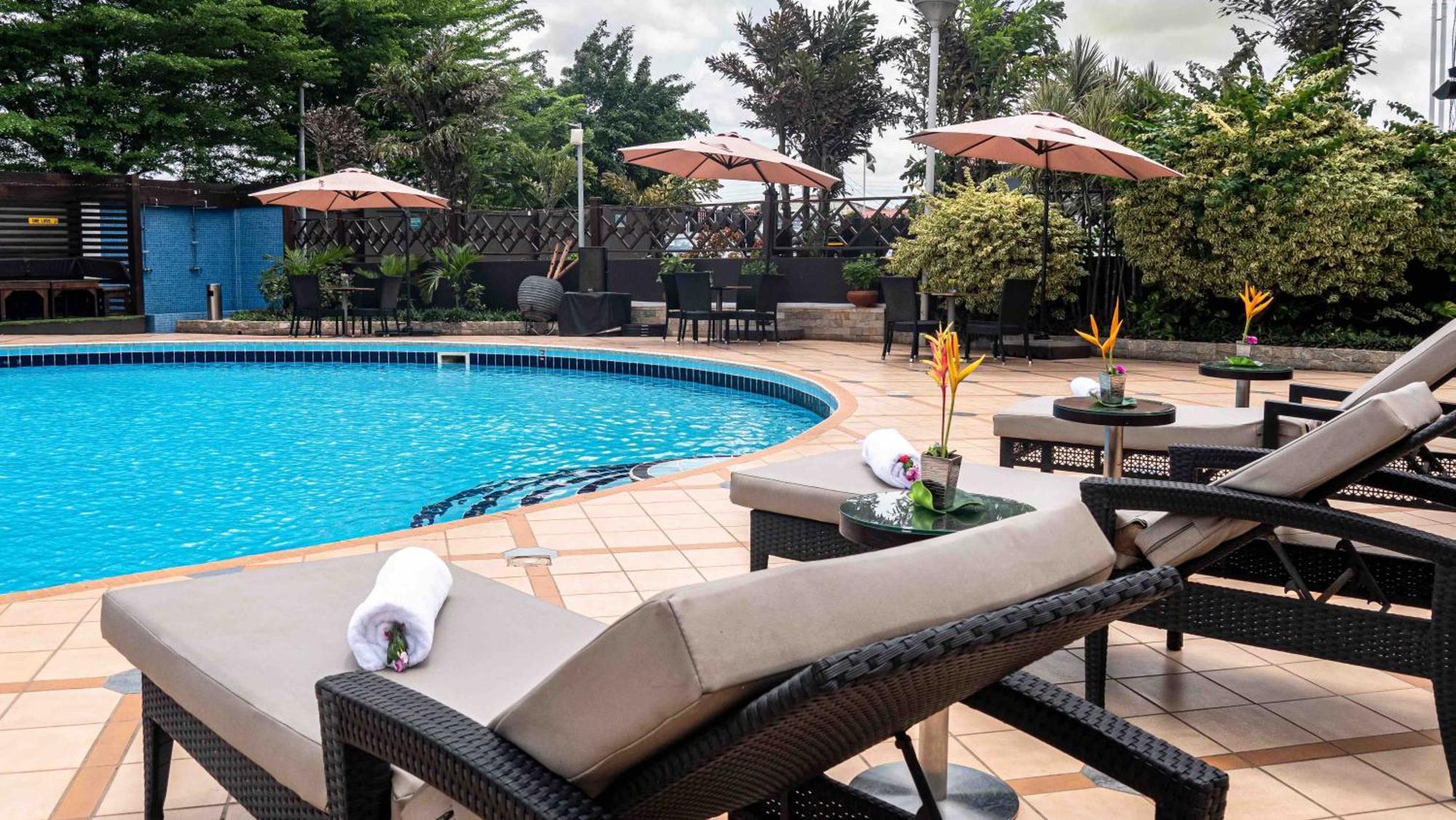 Oak Plaza Hotels East Airport Accra Exterior photo