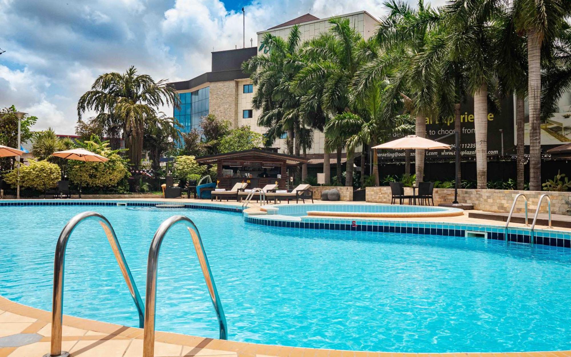 Oak Plaza Hotels East Airport Accra Exterior photo