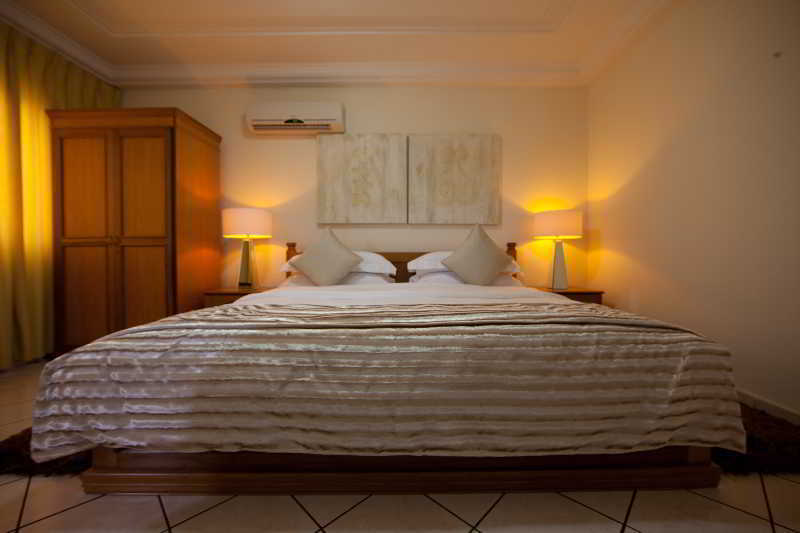 Oak Plaza Hotels East Airport Accra Exterior photo