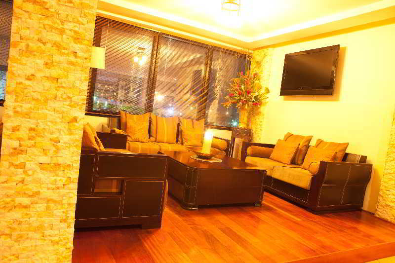 Oak Plaza Hotels East Airport Accra Exterior photo