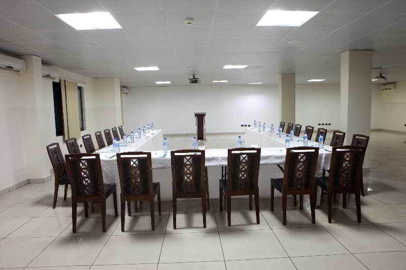 Oak Plaza Hotels East Airport Accra Exterior photo