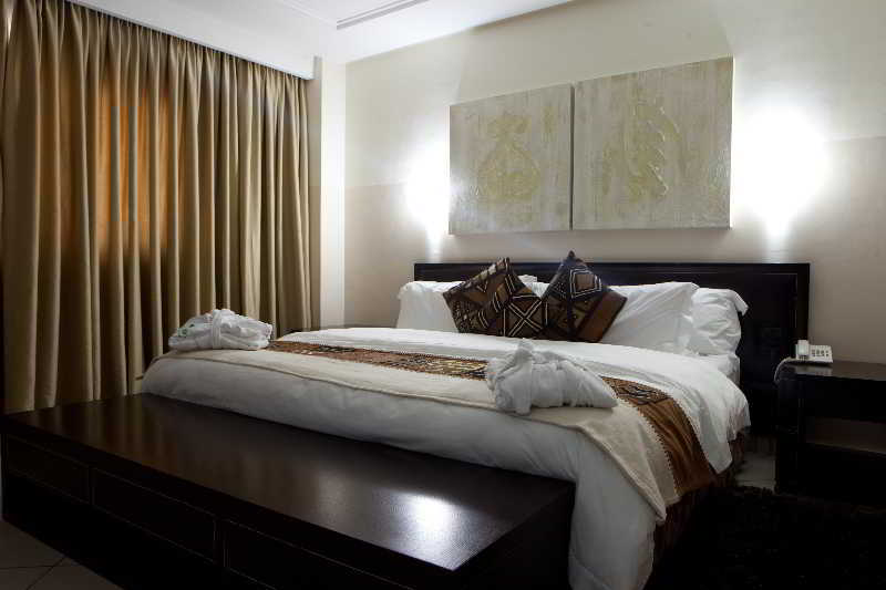 Oak Plaza Hotels East Airport Accra Exterior photo