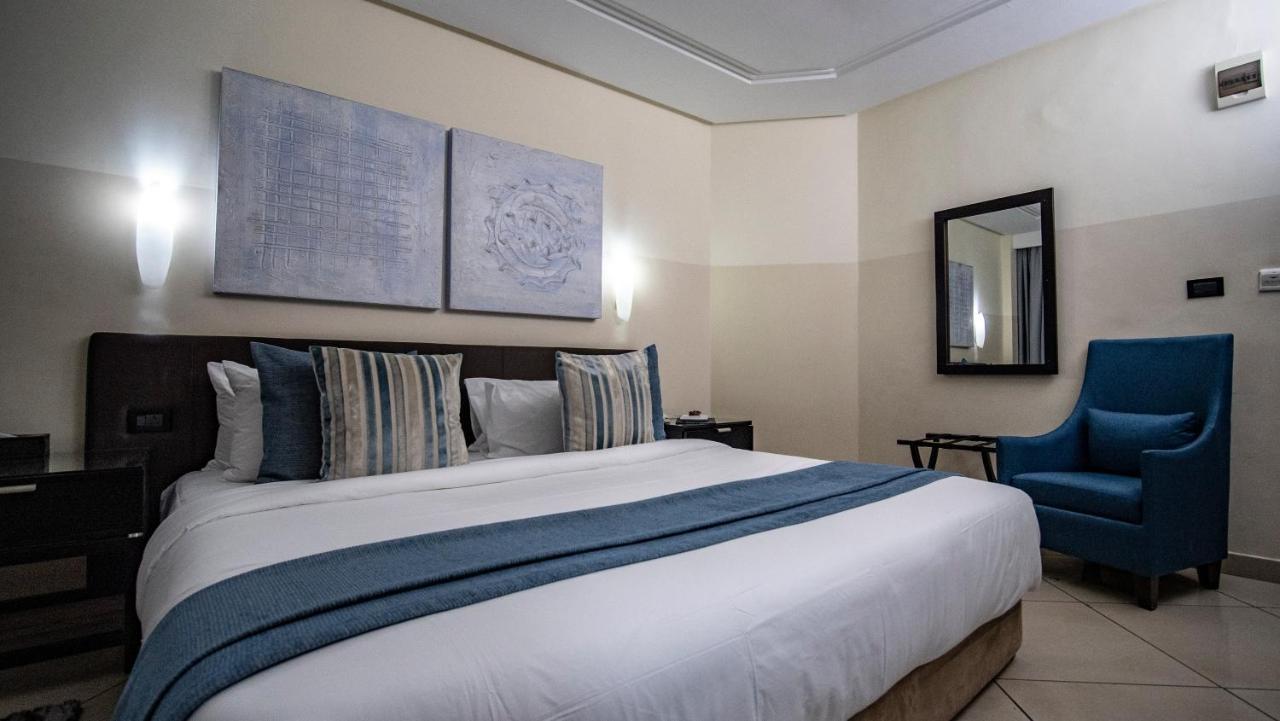 Oak Plaza Hotels East Airport Accra Exterior photo